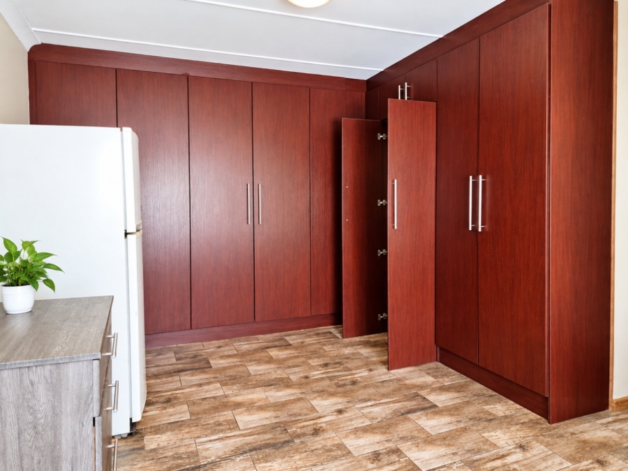 5 Bedroom Property for Sale in Wilgehof Free State